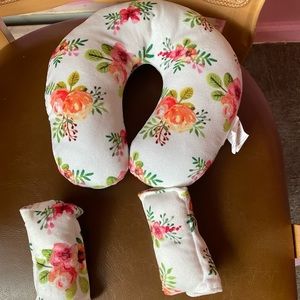 Car seat head support & strap set. Floral.